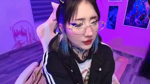 Snapshot of miwaviolet chatting on July 2026 02:51:01 AM Miwa Violet online show from July 2026 02:51:01 AM
