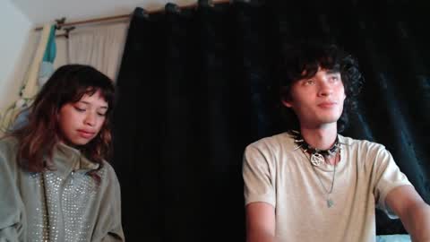 Snapshot of mixipeach chatting on March 2026 05:24:01 AM Naomi and Nekorii online show from March 2026 05:24:01 AM