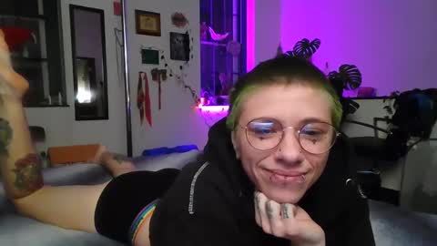 Snapshot of mixx_jinxxx chatting on February 2025 01:15:01 AM Jinx online show from February 2025 01:15:01 AM