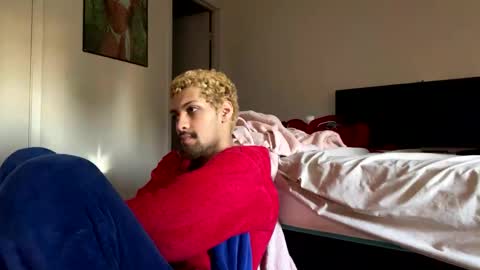 Snapshot of mixxychocolate chatting on February 2025 10:29:02 PM Deanthony online show from February 2025 10:29:02 PM