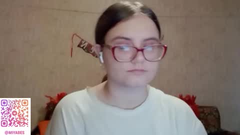 Milana online show from November 2025 05:17:01 AM