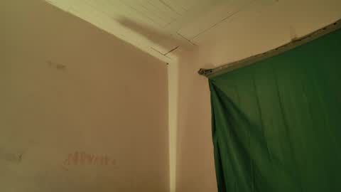 MoonLipson online show from April 2026 08:46:01 AM