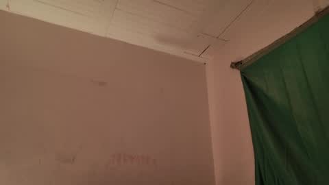 Snapshot of mli739709 chatting on May 2026 01:00:01 AM MoonLipson online show from May 2026 01:00:01 AM