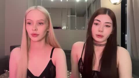 Snapshot of mmkakpoxyi22 chatting on February 2026 02:59:02 AM alice and ray online show from February 2026 02:59:02 AM