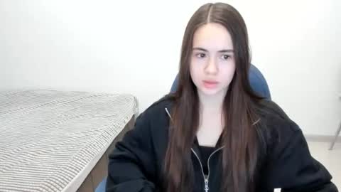 Snapshot of mmm_bananaa_ chatting on December 2024 05:30:02 PM Beata online show from December 2024 05:30:02 PM