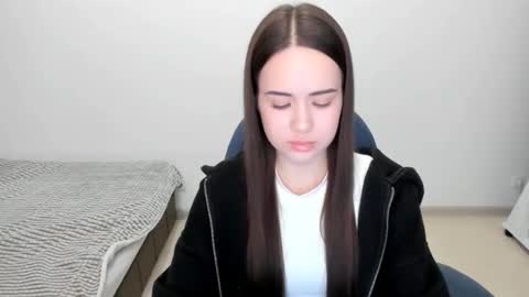 Snapshot of mmm_bananaa_ chatting on January 2025 05:20:01 PM Beata online show from January 2025 05:20:01 PM