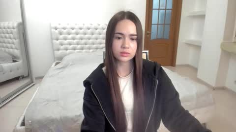 Snapshot of mmm_bananaa_ chatting on January 2025 08:32:01 PM Beata online show from January 2025 08:32:01 PM