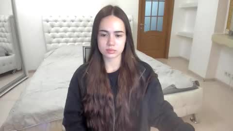 Snapshot of mmm_bananaa_ chatting on January 2025 06:25:01 PM Beata online show from January 2025 06:25:01 PM