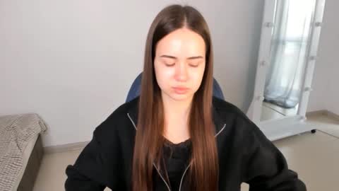 Snapshot of mmm_bananaa_ chatting on February 2025 12:33:01 PM Beata online show from February 2025 12:33:01 PM