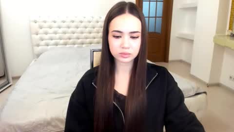 Snapshot of mmm_bananaa_ chatting on February 2025 06:16:01 PM Beata online show from February 2025 06:16:01 PM