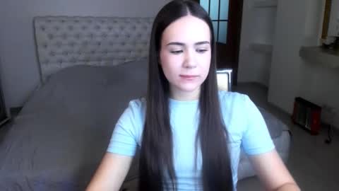 Snapshot of mmm_bananaa_ chatting on February 2025 06:22:01 PM Beata online show from February 2025 06:22:01 PM