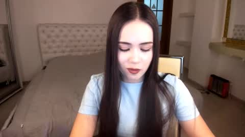 Snapshot of mmm_bananaa_ chatting on February 2025 06:04:02 PM Beata online show from February 2025 06:04:02 PM