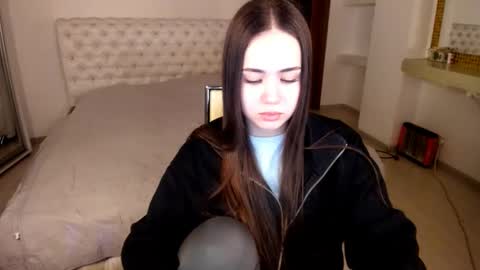 Snapshot of mmm_bananaa_ chatting on February 2025 06:26:02 PM Beata online show from February 2025 06:26:02 PM