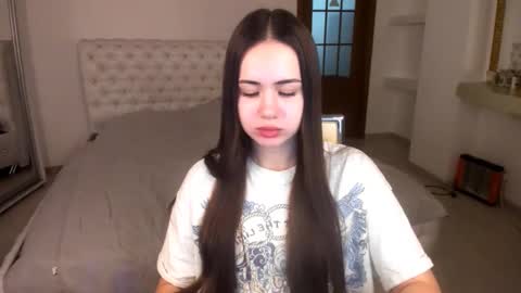 Snapshot of mmm_bananaa_ chatting on February 2025 07:30:02 PM Beata online show from February 2025 07:30:02 PM