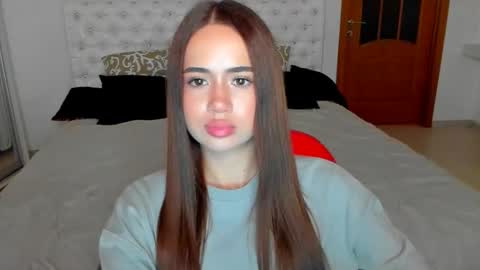 Snapshot of mmm_bananaa_ chatting on September 2025 06:52:02 PM Beata online show from September 2025 06:52:02 PM