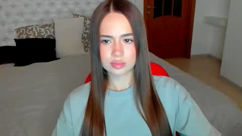 Snapshot of mmm_bananaa_ chatting on September 2025 05:57:02 PM Beata online show from September 2025 05:57:02 PM