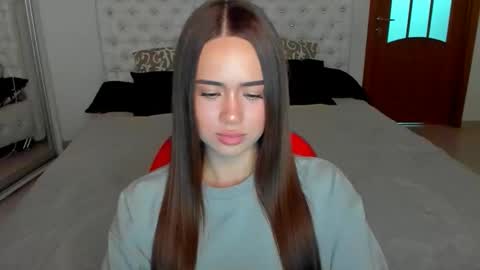 Snapshot of mmm_bananaa_ chatting on September 2025 06:07:01 PM Beata online show from September 2025 06:07:01 PM