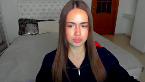 Snapshot of mmm_bananaa_ chatting on October 2025 07:52:02 AM Beata online show from October 2025 07:52:02 AM