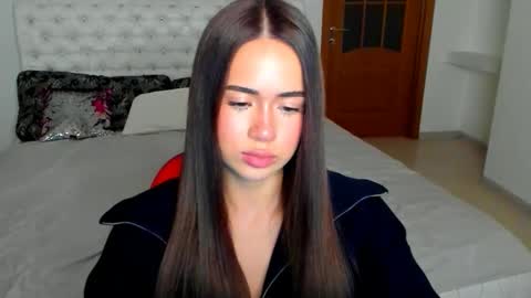 Snapshot of mmm_bananaa_ chatting on October 2025 06:41:02 PM Beata online show from October 2025 06:41:02 PM