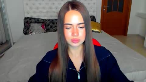 Snapshot of mmm_bananaa_ chatting on October 2025 04:02:02 PM Beata online show from October 2025 04:02:02 PM