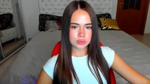 Snapshot of mmm_bananaa_ chatting on October 2025 06:32:01 PM Beata online show from October 2025 06:32:01 PM