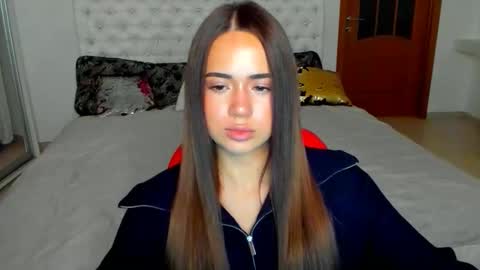 Snapshot of mmm_bananaa_ chatting on October 2025 07:04:02 PM Beata online show from October 2025 07:04:02 PM