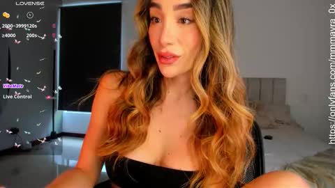 Snapshot of mmmayra_0x chatting on November 2025 09:14:02 PM MAYRA online show from November 2025 09:14:02 PM