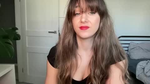 Snapshot of mmminnie chatting on February 2025 01:41:01 PM mmminnie online show from February 2025 01:41:01 PM