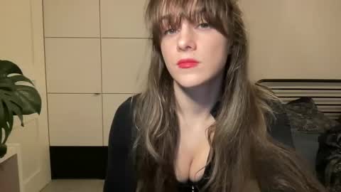 Snapshot of mmminnie chatting on February 2025 05:09:02 PM mmminnie online show from February 2025 05:09:02 PM