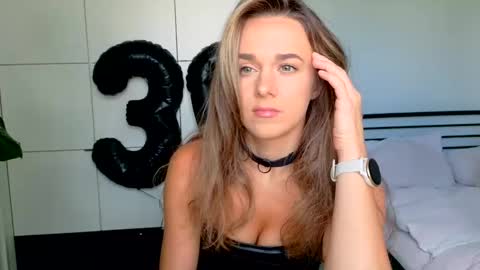 Snapshot of mmminnie chatting on September 2025 12:49:02 PM mmminnie online show from September 2025 12:49:02 PM