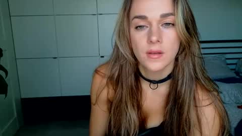 Snapshot of mmminnie chatting on October 2025 02:40:01 PM mmminnie online show from October 2025 02:40:01 PM