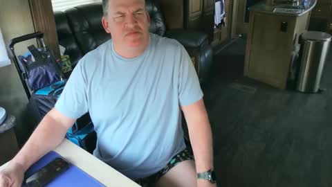 mmmthatsfunnn online show from October 2025 10:32:02 PM