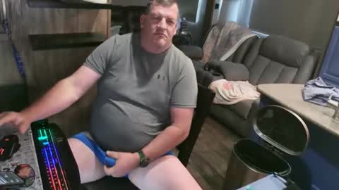 mmmthatsfunnn online show from May 2026 10:18:01 PM