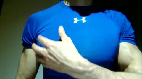 Snapshot of mmuscularman chatting on February 2026 07:21:02 AM mmuscularman online show from February 2026 07:21:02 AM