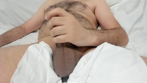 Snapshot of mo0085 chatting on July 2026 03:40:01 PM Laith online show from July 2026 03:40:01 PM