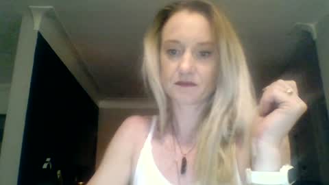 mockingbirds91 online show from June 2026 01:30:02 AM