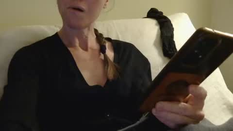 Aurora online show from December 2025 11:42:01 PM