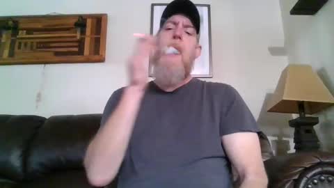 Snapshot of moeblick chatting on January 2025 03:39:01 PM moeblick online show from January 2025 03:39:01 PM