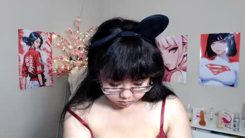 Molly online show from November 2025 03:07:01 AM