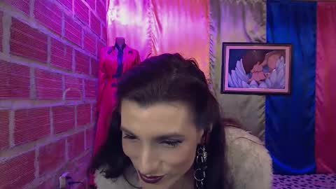 Snapshot of moira_hot chatting on December 2025 06:37:02 PM moira_hot online show from December 2025 06:37:02 PM