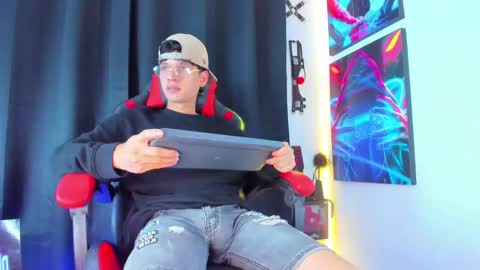 moises_23cm online show from February 2025 03:17:02 PM