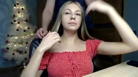 Snapshot of molli_and_tom chatting on January 2025 11:34:02 PM Bitcoin 1P8NuZxsaNsQTx7wJJJ7Ao1mic4nvJPVLC online show from January 2025 11:34:02 PM