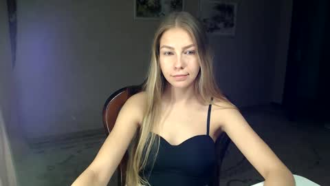 Snapshot of molli_and_tom chatting on October 2025 03:10:01 PM Bitcoin 1P8NuZxsaNsQTx7wJJJ7Ao1mic4nvJPVLC online show from October 2025 03:10:01 PM