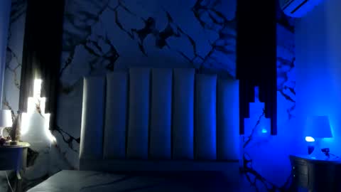 Hey Guys  Im Mollie online show from December 2025 12:23:02 PM