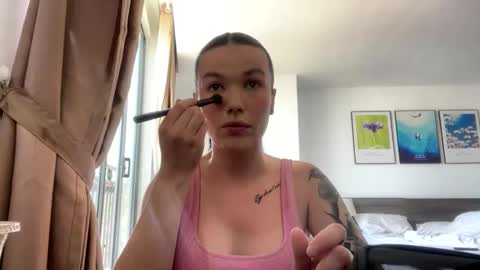 Molly online show from April 2026 04:56:01 AM