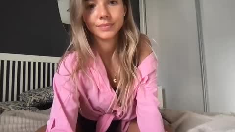 Molly online show from December 2024 02:16:01 PM