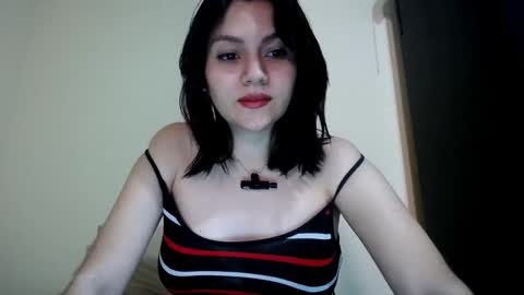 Snapshot of molly_fragance chatting on October 2025 05:53:02 PM Molly online show from October 2025 05:53:02 PM