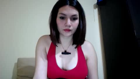 Snapshot of molly_fragance chatting on November 2025 06:00:02 PM Molly online show from November 2025 06:00:02 PM