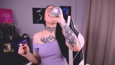 Snapshot of molly_kisss chatting on November 2025 09:39:01 AM molly_kisss online show from November 2025 09:39:01 AM