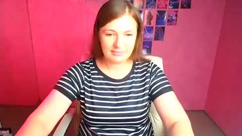 Snapshot of molly_mis chatting on June 2026 11:44:01 AM Molly online show from June 2026 11:44:01 AM